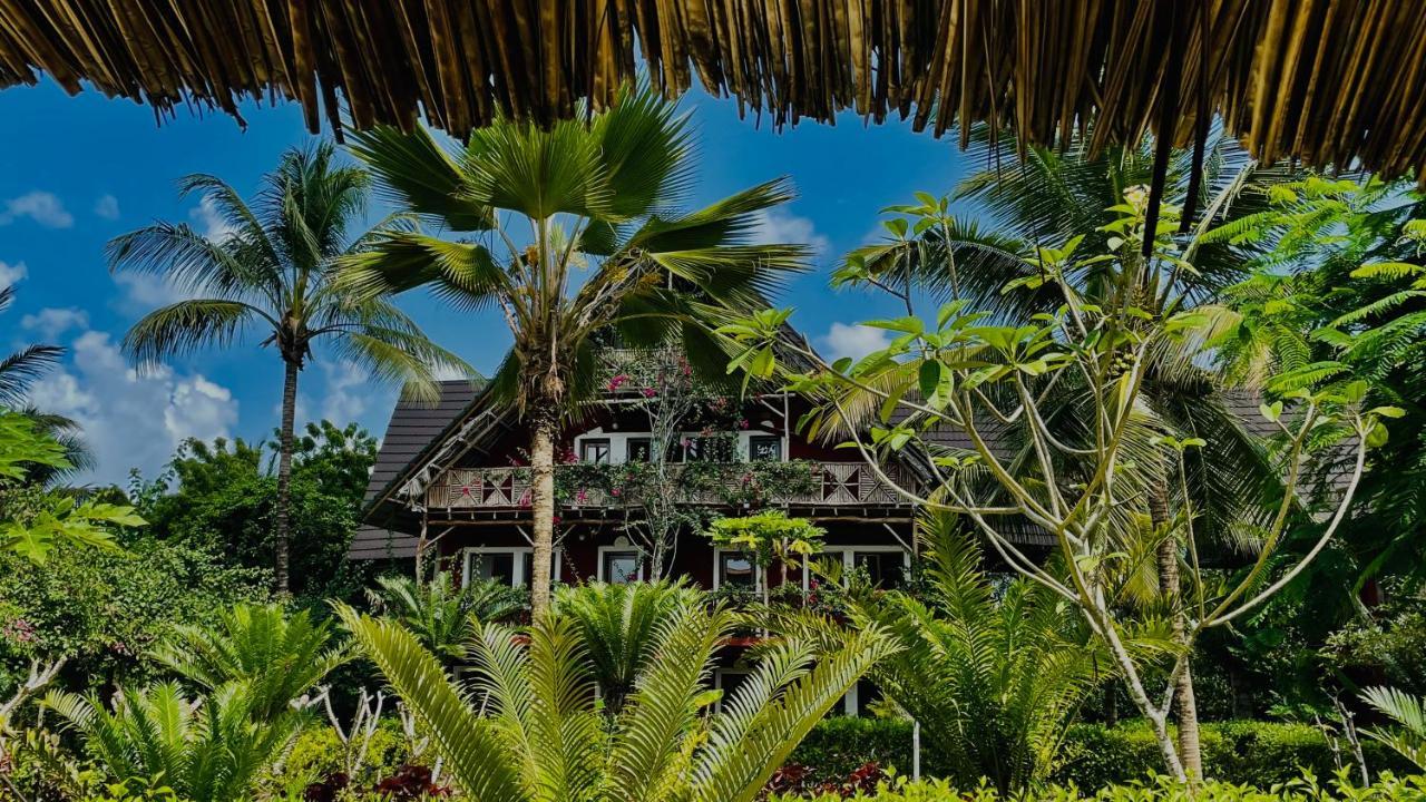 Palumboreef Beach Resort Uroa Exteriör bild