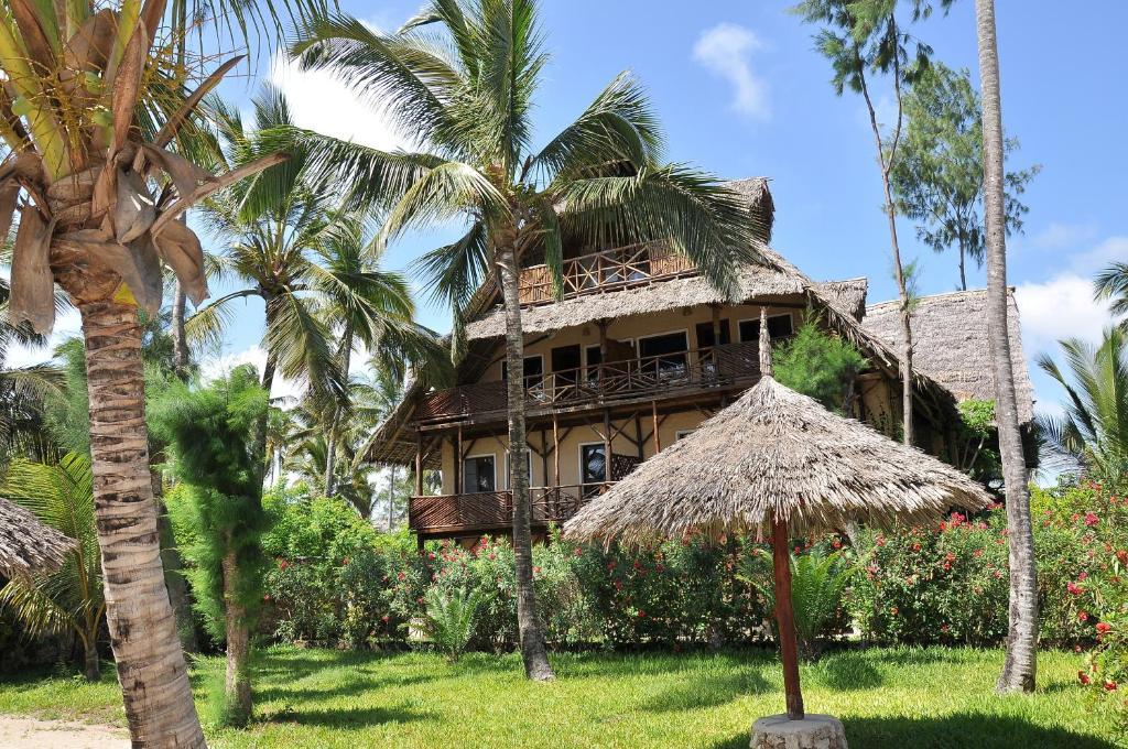 Palumboreef Beach Resort Uroa Exteriör bild